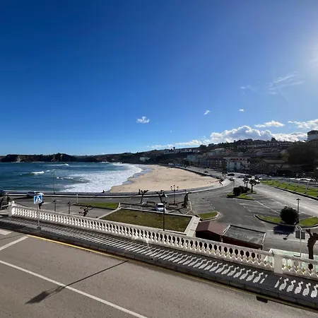 El Faro * Comillas